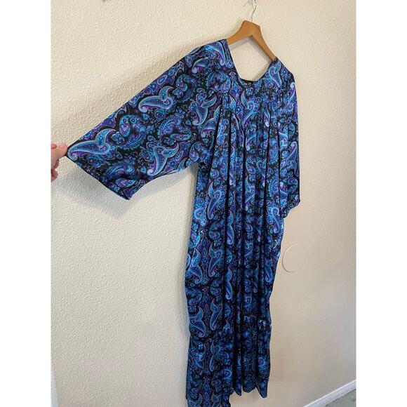 Lizzie B by The Young and Restofus Blue & Black Paisley Silkey Night Dress Mumu - Picture 2 of 9